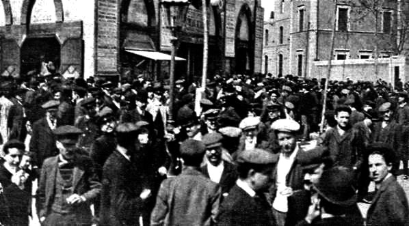 1919 assemblea a les Arenes pel final de la vaga de la Canad